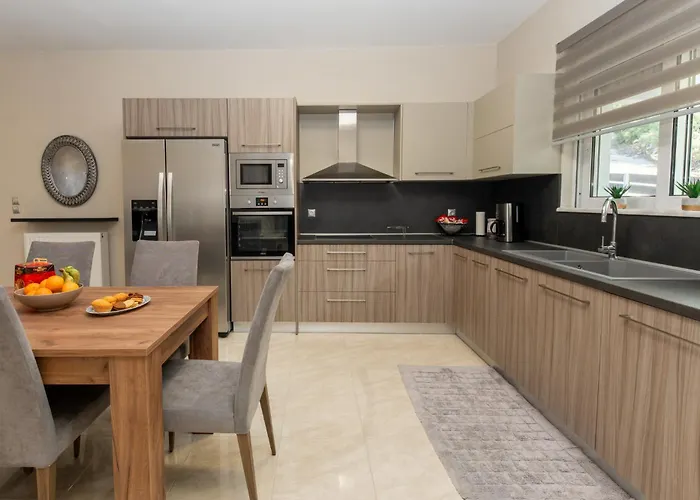 Mary Luxury House Βίλα Έμπωνας