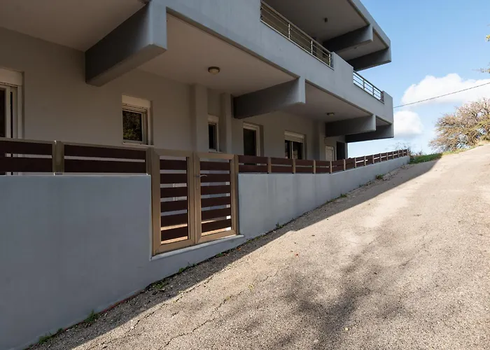 Mary Luxury House Έμπωνας