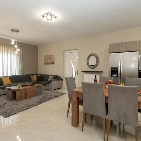 Mary Luxury House *