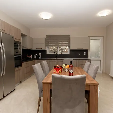 Mary Luxury House Villa